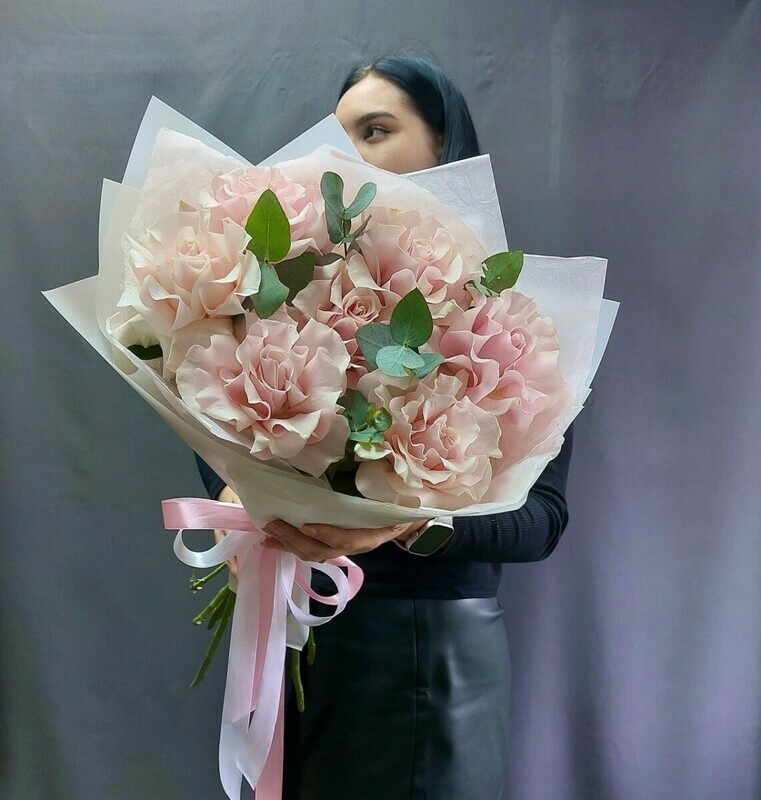 Buket iz 7 frantcuzskih roz, standart