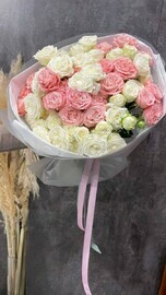 Buket iz kustovih roz