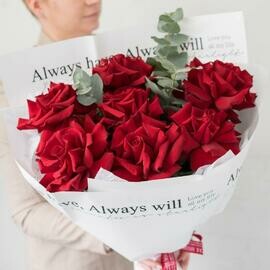 Бархатные французские розы  с эвкалиптом