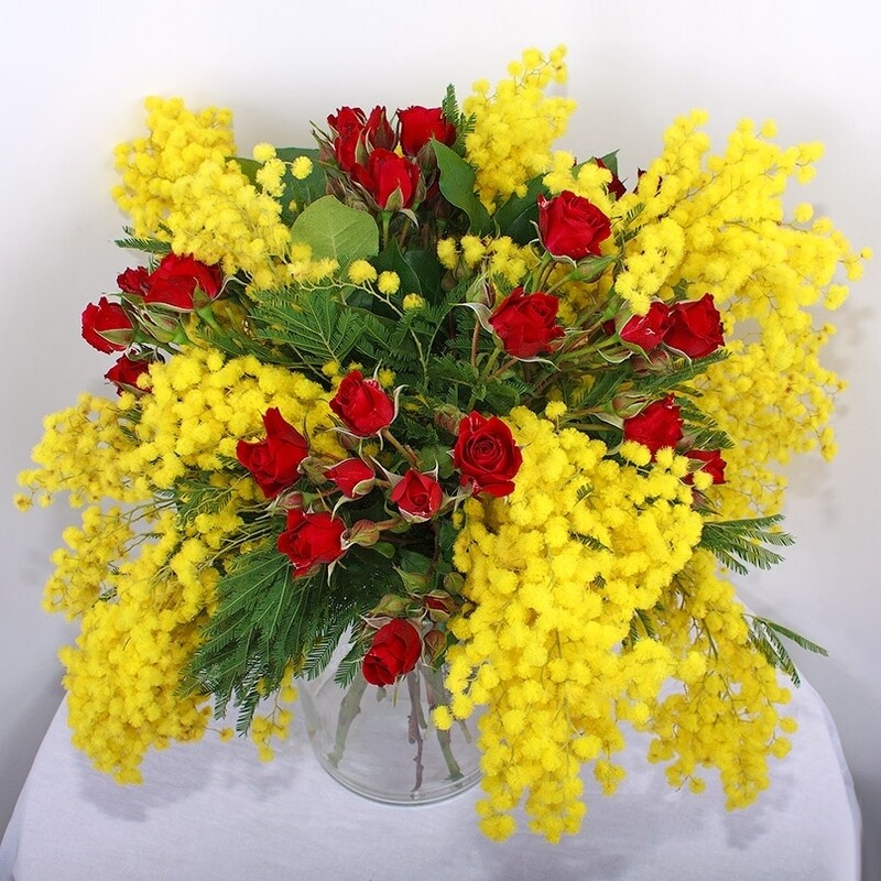 "Роза-мимоза" в вазе, стандартный