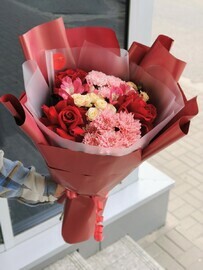 Avtorskij buket «Malinovij privkus tvoih gub»