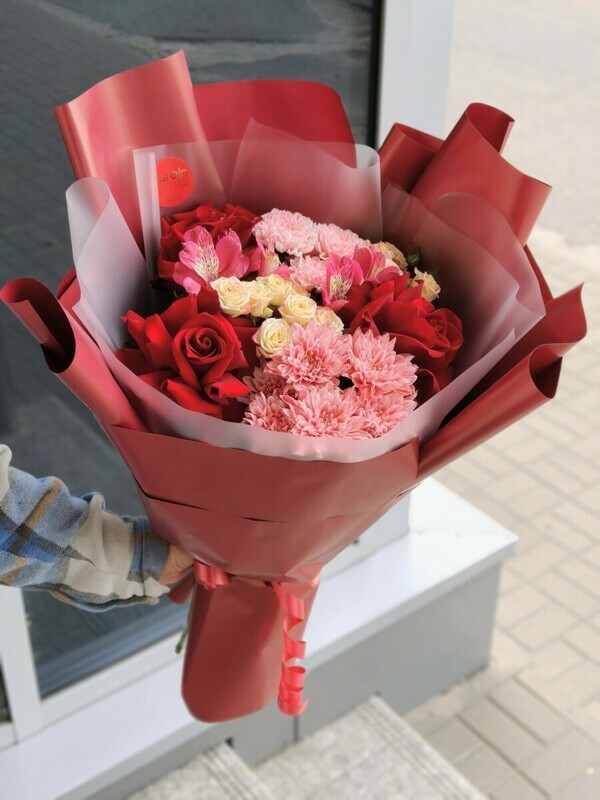 Авторский букет «Малиновый привкус твоих губ», стандартный