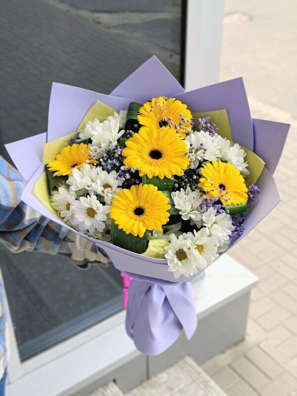 Авторский букет «Лимонный фейерверк», стандартный