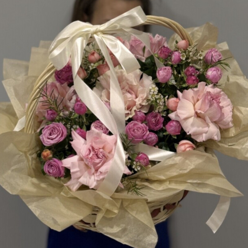 Korzina s rozami, premium