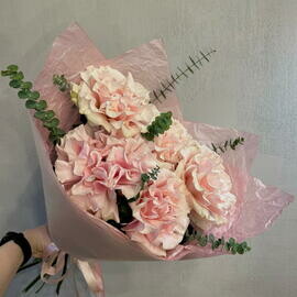 Buket iz frantcuzskih roz «Ob_yatiya»