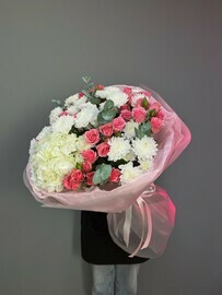 Яркий, объемный букет 