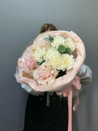 Нежный букет с французскими розами 