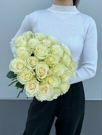 Букет из 25 белых эквадорских роз