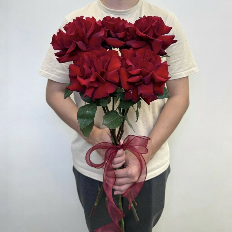 Azhurnie frantcuzskie rozi pod lentu, roza 5 sht