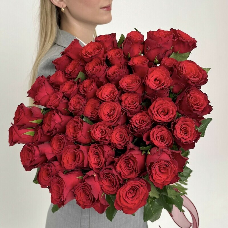 Buket iz 51 krasnoj rozi, standart