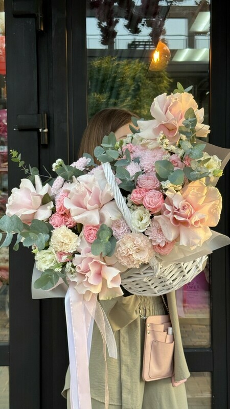 Kompozitciya v korzine, standart