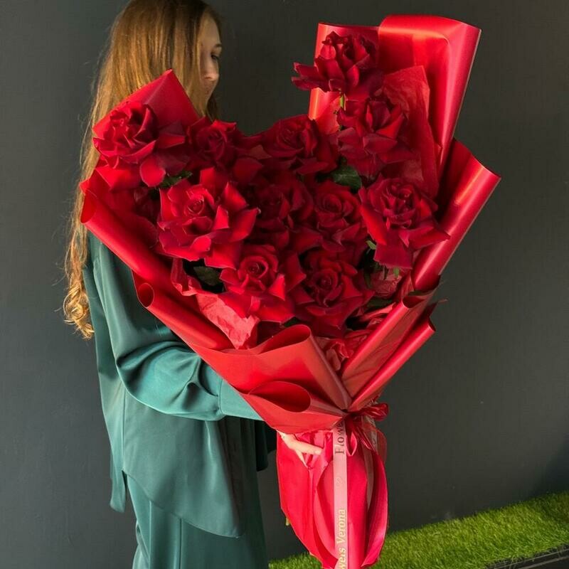 Букет из красных французских роз, 11 роз
