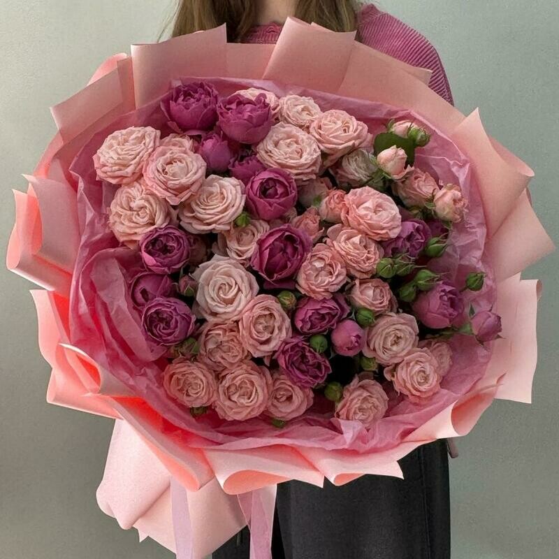 Хитмикс пионовидная кустовая роза  Мисти баблз и бомбастик  букет в стильной упаковке, премиум