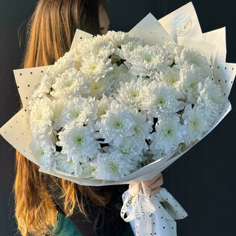 Букет белоснежных хризантем, 7 кустовых хризантем