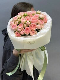 Букет из 15 нежных роз 