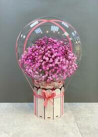 Мини композиция с гипсофилой в шаре баблс с рафаэлло