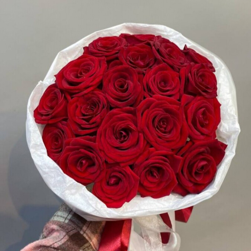 Buket iz 19 krasnih roz 40sm, standart