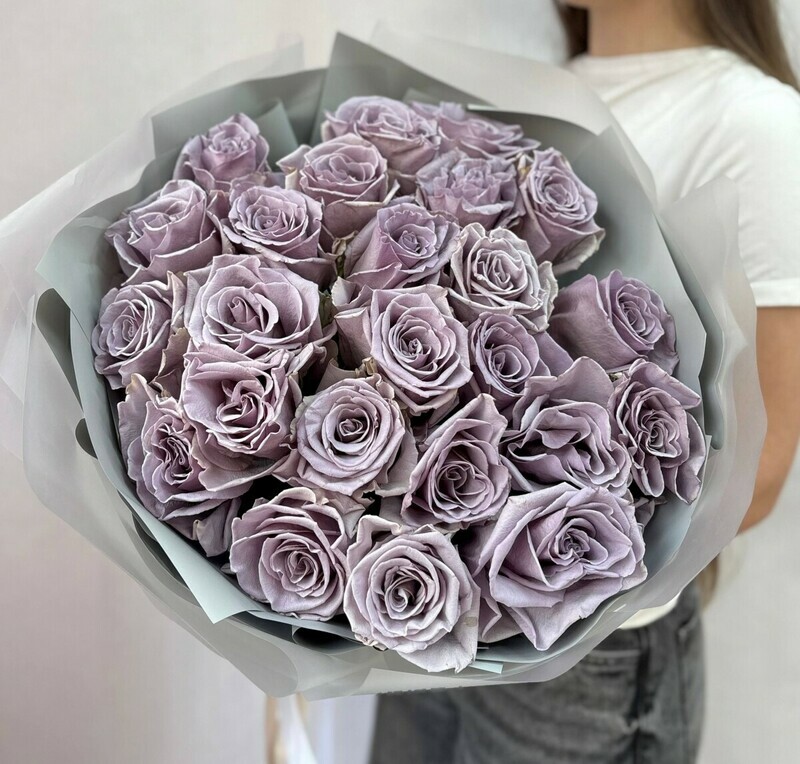 Моно букет из 25 роз сорта Амнезия, стандартный