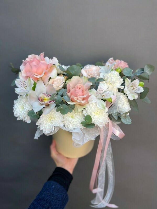 A box of inverted roses, standart