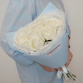 Mono buket iz 9 belih roz