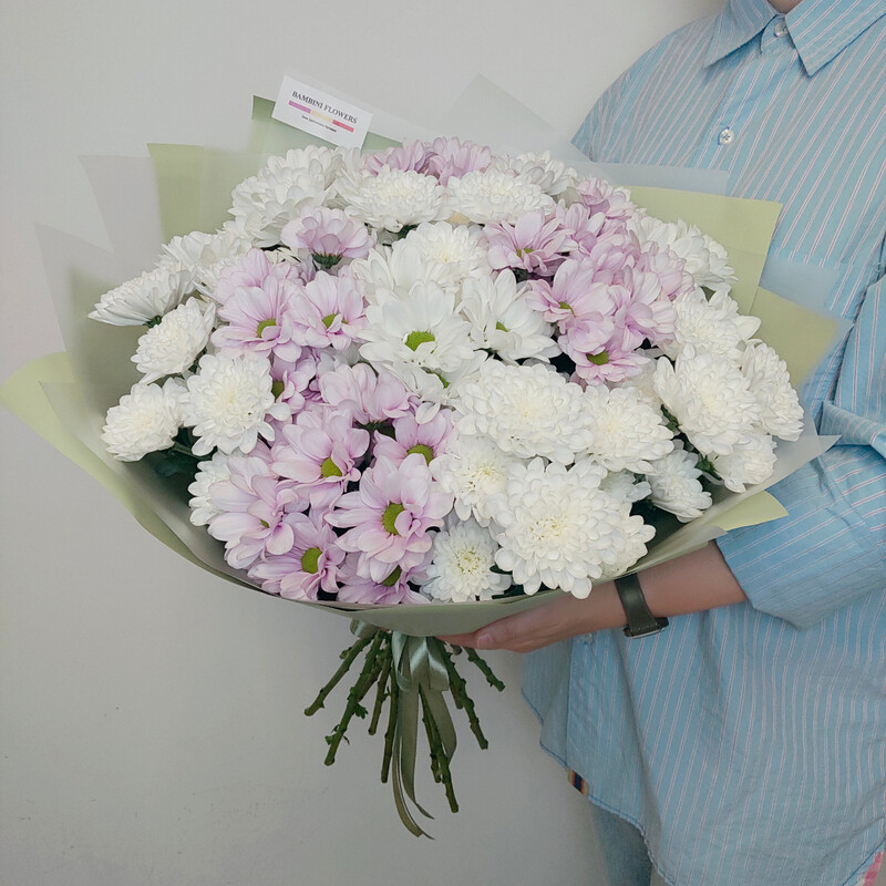 Hrizantema sbornij buket dlya mami, standart