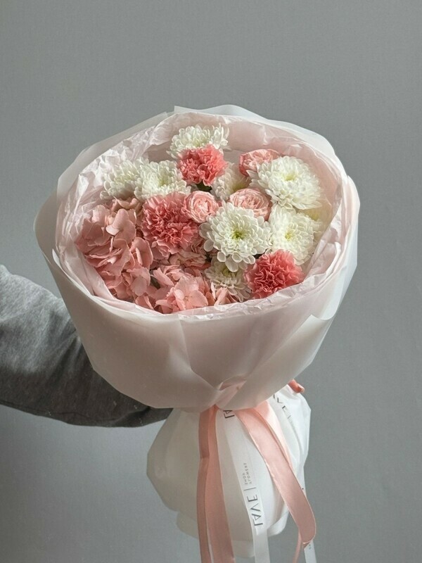 Rozovij Vihr_, standart