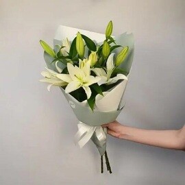 Белая лилия