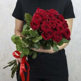Роза красная 15шт