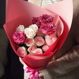 Кустовые розы и хлопок