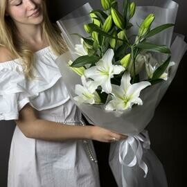 Букет из 3 белых лилий 