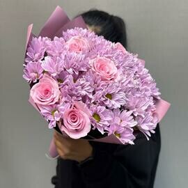 Хризантема с розами нежный букет