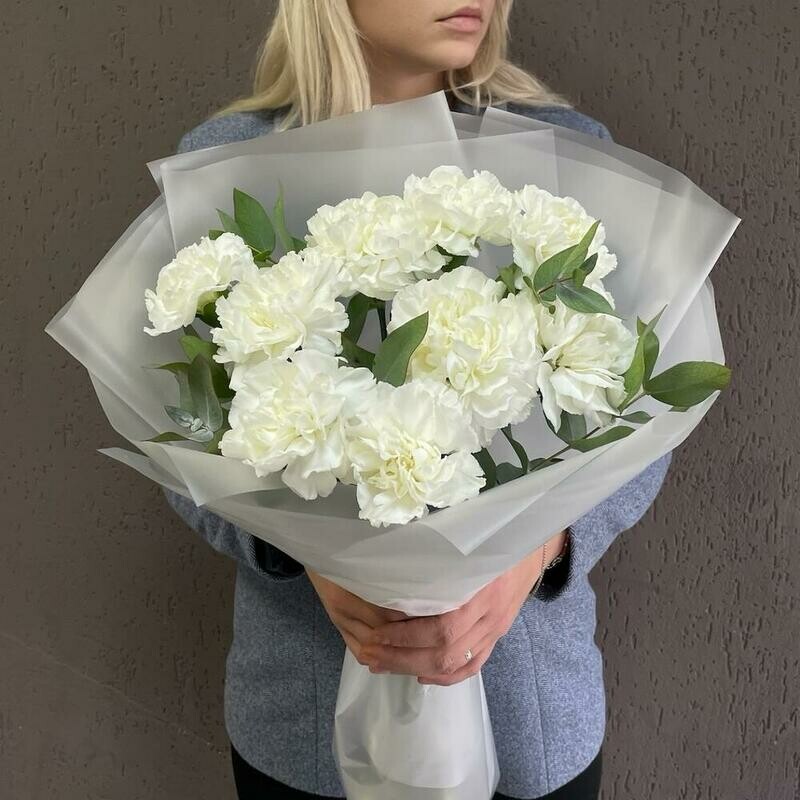 Букет из белоснежных сортовых диантусов и эвкалипта , стандартный