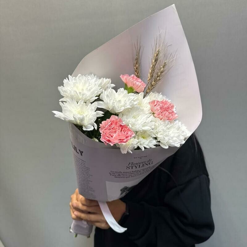 Hrizantema s diantusom i koloskami, standart