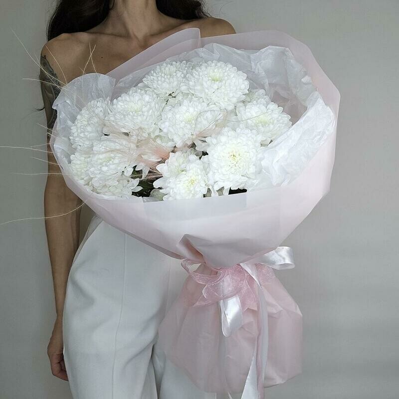 Buket iz beloj kustovoj hrizantemi, standart