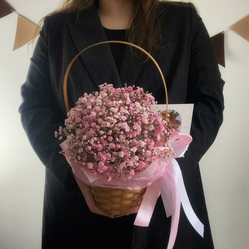 «Аметист»- Корзина с розовой гипсофилой, стандартный