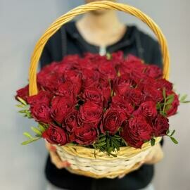Korzina s rozami 51
