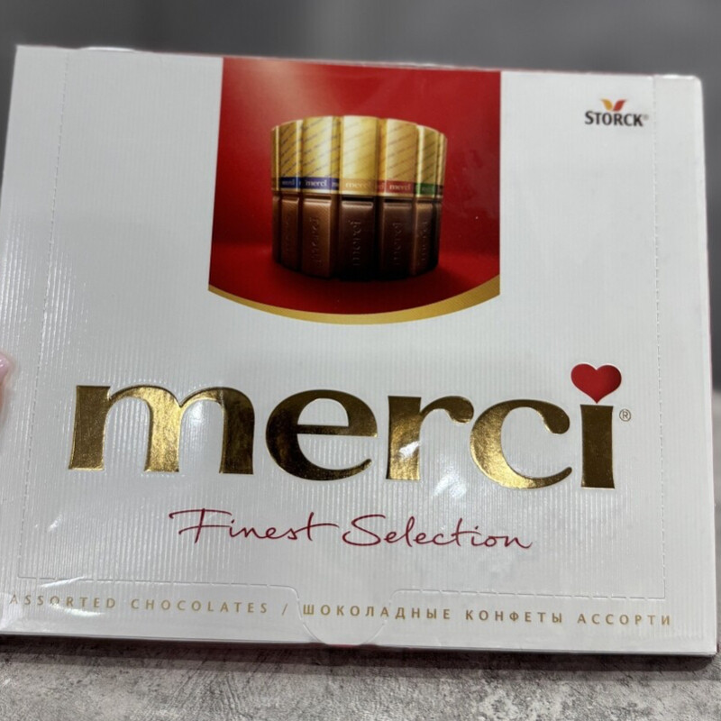 Konfeti Merci, konfeti merci