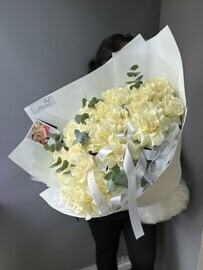 SHikarnie belie kruzhevnie rozi