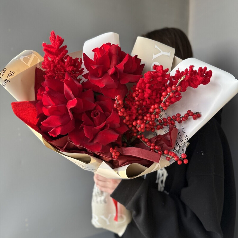 Красный яркий, стандартный