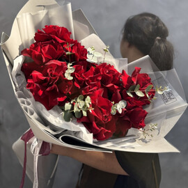 Красные розы 