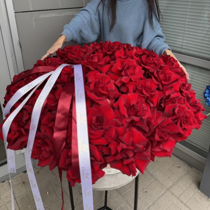 Premium korzina iz 51 rozi, 51 krasnaya roza