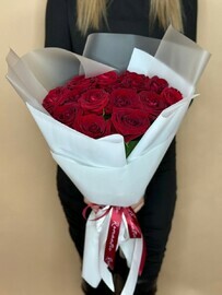 Букет из 15 красных роз