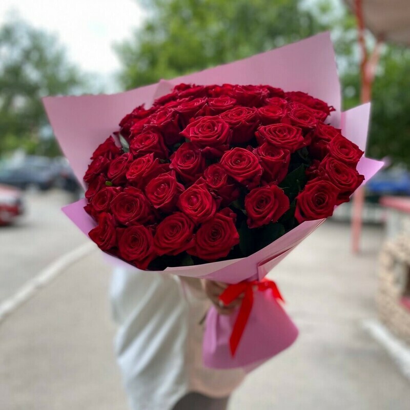 Букет 51 красная роза, роза