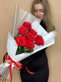 Букет из 7 красных роз Эквадор