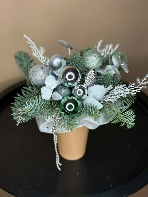 Новогодняя композиция в стаканчике Серебро, стандартный