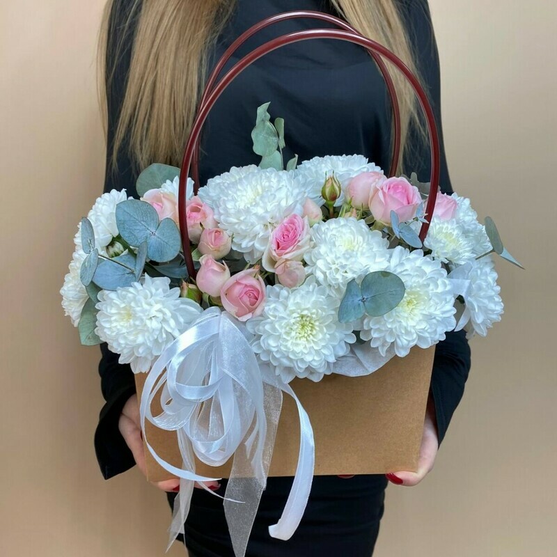 Сумочка с хризантемой и кустовыми розами, стандартный