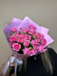 Букет кустовых роз