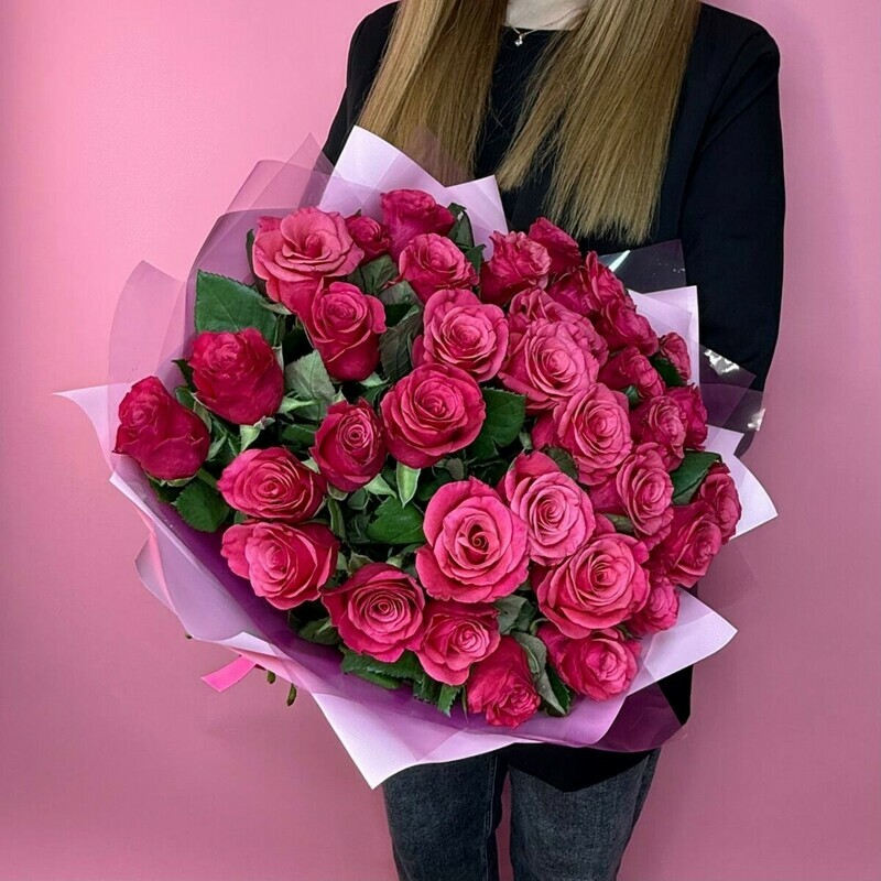 Buket iz 35  malinovih  roz, 35 roz