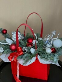 YArkaya novogodnyaya sumochka