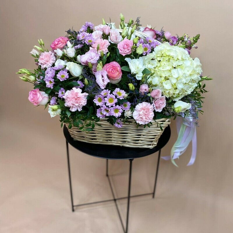 Корзина с цветами, премиум